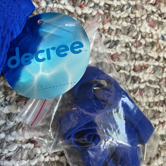 ⤵️🆕 Decree Removable Straps Midkini Swimsuit Top  Plus - Picture 7 of 12